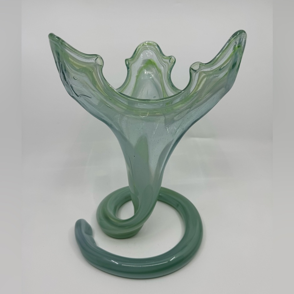 Sooner Ozark Blown Art Glass Trumpet Vase